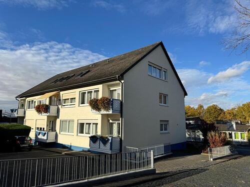 Foto - Angeboten wird eine helle, gemütliche 2-ZKB-Wohnung in ruhiger Lage von Kassel- Bettenhausen. Die Wohnung befindet sich im Dachgeschoss eines sehr gepflegten 8 Familienhauses. Die Wohnung verfügt...