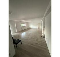 4-Zimmer-Wohnung ca. 150 m² – Küche & Bad - Rodgau