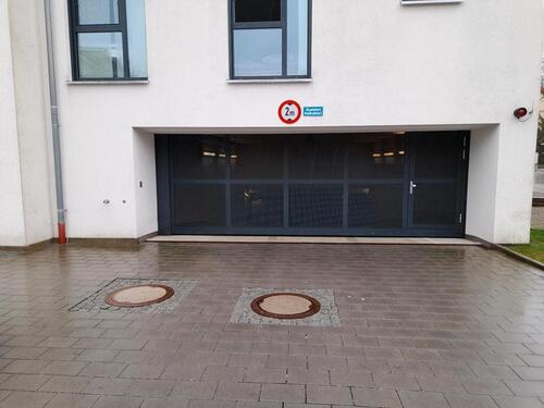 Foto - Tiefgaragenstellplatz Duplex unten, horizontal aufab