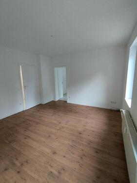 Foto - Helle, frisch renovierte 4-Zimmer-Wohnung mit Gartenmitbenutz.