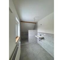 Erstbezug nach Kernsanierung: 2 Stk Wohnungen mit je 53 m² inkl. - Schwandorf