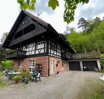 4-Zimmer-Wohnung in Fachwerkhaus umgeben von 4 Hektar Land - Zell am Harmersbach