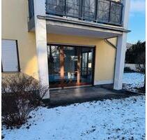 Frisch renoviertes 1,5 Zimmer Apartment im EG mit Terasse - Ingolstadt Friedrichshofen-Hollerstauden