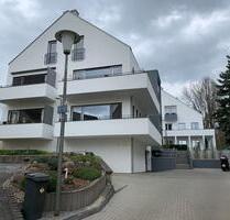 Hochmoderne helle und offene 2-Zimmer-Wohnung mit großem Wohn-Essbereich in Kassel