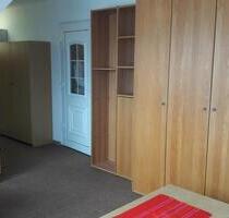 1 Zimmer Wohnung möbliert - 400,00&nbsp;EUR Kaltmiete, ca.&nbsp; 25,00&nbsp;m&sup2; in Fürth (PLZ: 90765) Bislohe