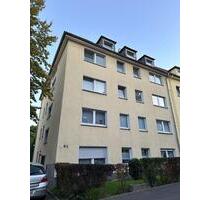 Frisch sanierte 2,5 Zimmer-Wohnung mit Balkon in Essen-Borbeck