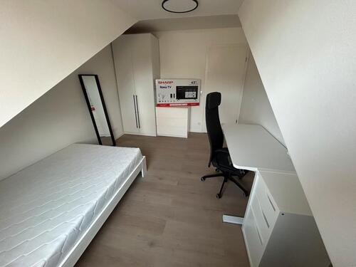 Foto - 1 Zimmer Dachgeschoßwohnung zur Miete in Bonn