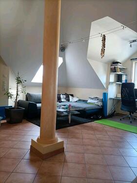 Foto - 2 Zimmer Dachgeschoßwohnung zur Miete in Großwallstadt