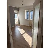 1- Zimmer-Dachgeschosswohnung mit großem Balkon in Berlin-Spandau - Falkensee