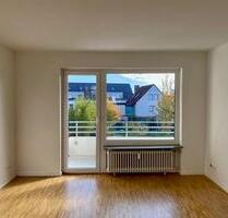 Kurzfristige Anmietung möglich - 3-Zimmer-Wohnung mit Tageslichtbad - Eschborn