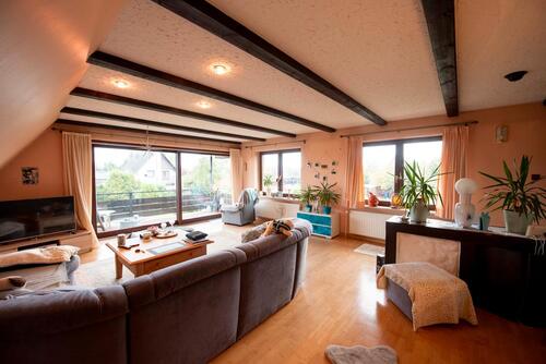Foto - Charmante Obergeschosswohnung mit großer Loggia in ruhiger Lage von Stelle