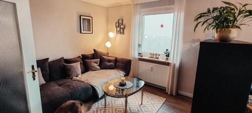 Foto - Freie 3-Zimmer-Wohnung in Pinneberg; Fenster, Fassade, Balkon neu