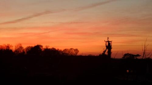 Foto - Helle, moderne 3-Zimmer DG-Wohnung in ruhiger Feldrandlage
