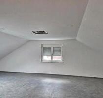 Exklusive 3 Zimmer, DG Wohnung, Erstbezug, komplett klimatisiert - Urspringen