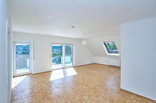 Foto - Lichtdurchflutetes 3-Zimmer-DG-Juwel – Blick über die Diez