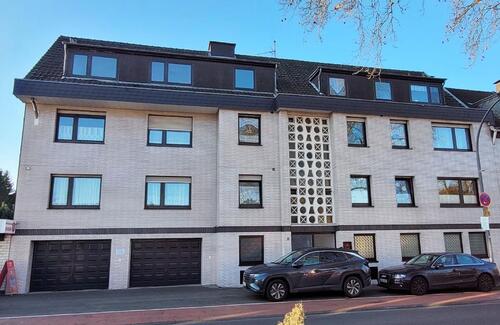 Foto - Geräumige 3-Zimmer-Dachgeschoss-Wohnung in zentraler Lage von Köln-Dünnwald!