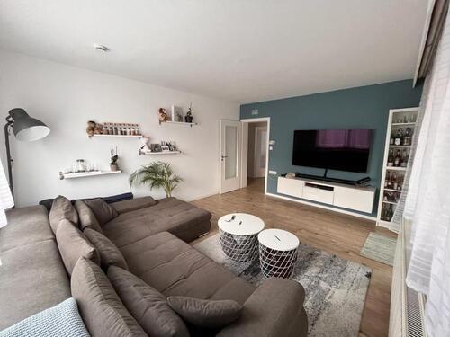 Foto - Neu renovierte 3-Zi. Wohnung mit großem Balkon in ruhiger Lage