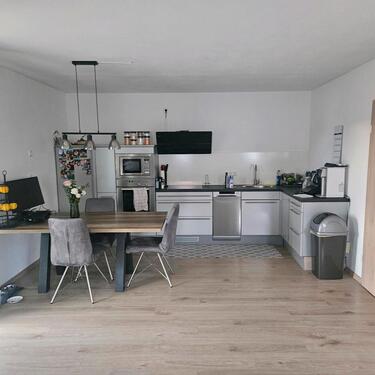 Foto - Wohnung zu Vermieten - 1.100,00&nbsp;EUR Kaltmiete, ca.&nbsp; 120,00&nbsp;m&sup2;