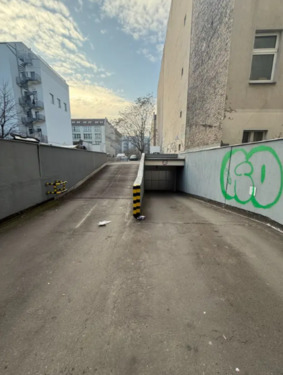 Foto - Tiefgaragenplätze zu vermieten nahe Kottbusser Damm