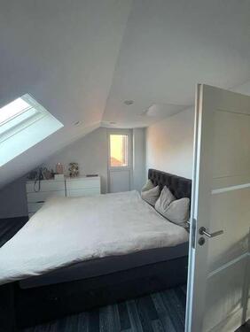 Foto - 2.5 Zimmer Dachgeschoßwohnung zur Miete in Beindersheim