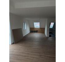 Dachgeschoss Wohnung - 1.150,00 EUR Kaltmiete, in Mainz (PLZ: 55129) Ebersheim