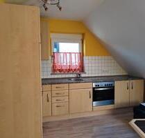 Helle und ruhige, 2-Zimmer-DG-Wohnung in Mainleus