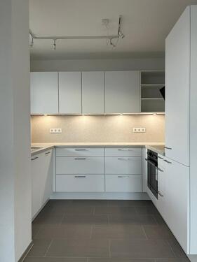 Foto - Erstbezug: Traumhafte 2‑Zimmer‑Wohnung mit kompletter Küche & ruh