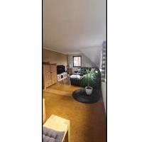 Schöne 3 Zimmer Wohnung mit 2 Balkone und Kachelofen - Niefern-Öschelbronn