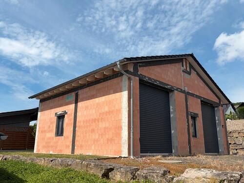 Foto - Garage Halle Wohnhaus - 149.000,00&nbsp;EUR Kaufpreis, ca.&nbsp; 90,00&nbsp;m&sup2;