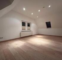 2-Raum-Wohnung, Bad m. Fenster, inkl. Einbauküche, 360• Blick - Radebeul