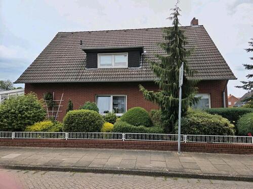 Foto - Zweifamilienhaus mit Garage in bester Lage