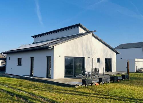 Foto - Modernes Einfamilienhaus Barrierefrei Pool PV Anlage