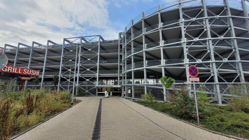 Foto - Stellplatz im Parkhaus für Überwinterung