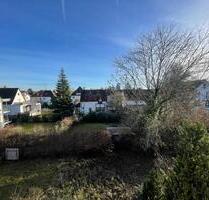 Schöne ruhige 2,5 Zimmer DG-Wohnung, Einbauküche in S-Sillenbuch - Stuttgart