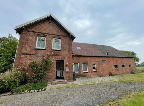 Foto - WohnhausMehrfamilienhaus mit großem Grundstück mit Baugenehm.!