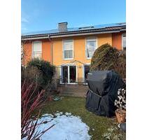 Großes Reihenhaus in Top Lage - 1.550,00&nbsp;EUR Kaltmiete, ca.&nbsp; 148,00&nbsp;m&sup2; in Schloß Holte-Stukenbrock (PLZ: 33758)