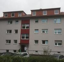 Dachgeschoss Wohnung mit 3 Zugängen - Helsa