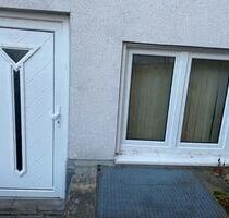 2-Zimmer-Erdgeschosswohnung mit Einbauküche in Bonn-Obekassel