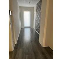 Attraktive 2-Zimmer-Wohnung mit Balkon und Garage - Talheim