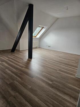 Foto - Burgstädt * Dachgeschoss 3 Zimmer im Grünen * Stellplatz * frei