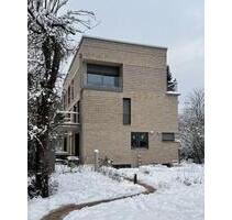 Perfekte 4-Zimmer-Wohnung mit Terrasse, Balkon und EBK in HH Iserbrook - Hamburg Altona