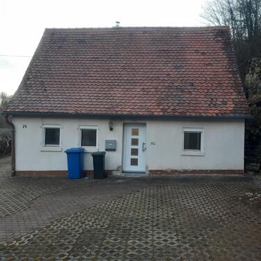 Foto - Einfamilienhaus mit Scheune Garage Stellplätze und großem Garten