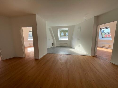 Foto - Frischsanierte 5 Zimmer Dachgeschosswohnung mitten in Löbtau im ruhigen Hinterhof