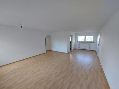 Foto - Helle, 4-Zimmer-Whg, 78727 Oberndorf-Lindenhof, neu renoviert