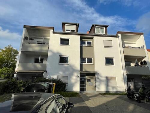 Foto - Stilvoll sanierte 3-Zimmer-Wohnung mit 2 Balkonen, Stellplatz & Gartennutzung