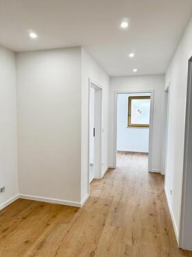 Foto - Frisch sanierte 3-Zimmer-Wohnung mit Süd-West-Balkon und Blick ins Grüne in Fürth-Unterfarrnbach