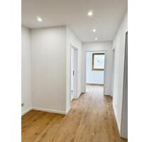 Frisch sanierte 3-Zimmer-Wohnung mit Süd-West-Balkon und Blick ins Grüne in Fürth-Unterfarrnbach