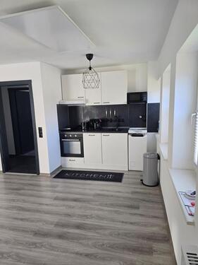 Foto - Sanierte 2 Zimmer Wohnung + Balkon + Keller Zentrale Lage