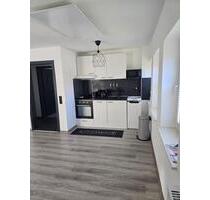 Sanierte 2 Zimmer Wohnung + Balkon + Keller Zentrale Lage - Ratingen Sanierte 2 Zimmer Wohnung + Balkon + Keller Zentrale Lage - Ratingen