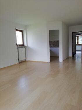 Foto - 3-Zimmer-Wohnung mit Balkon - 740,00&nbsp;EUR Kaltmiete, ca.&nbsp; 74,00&nbsp;m&sup2;